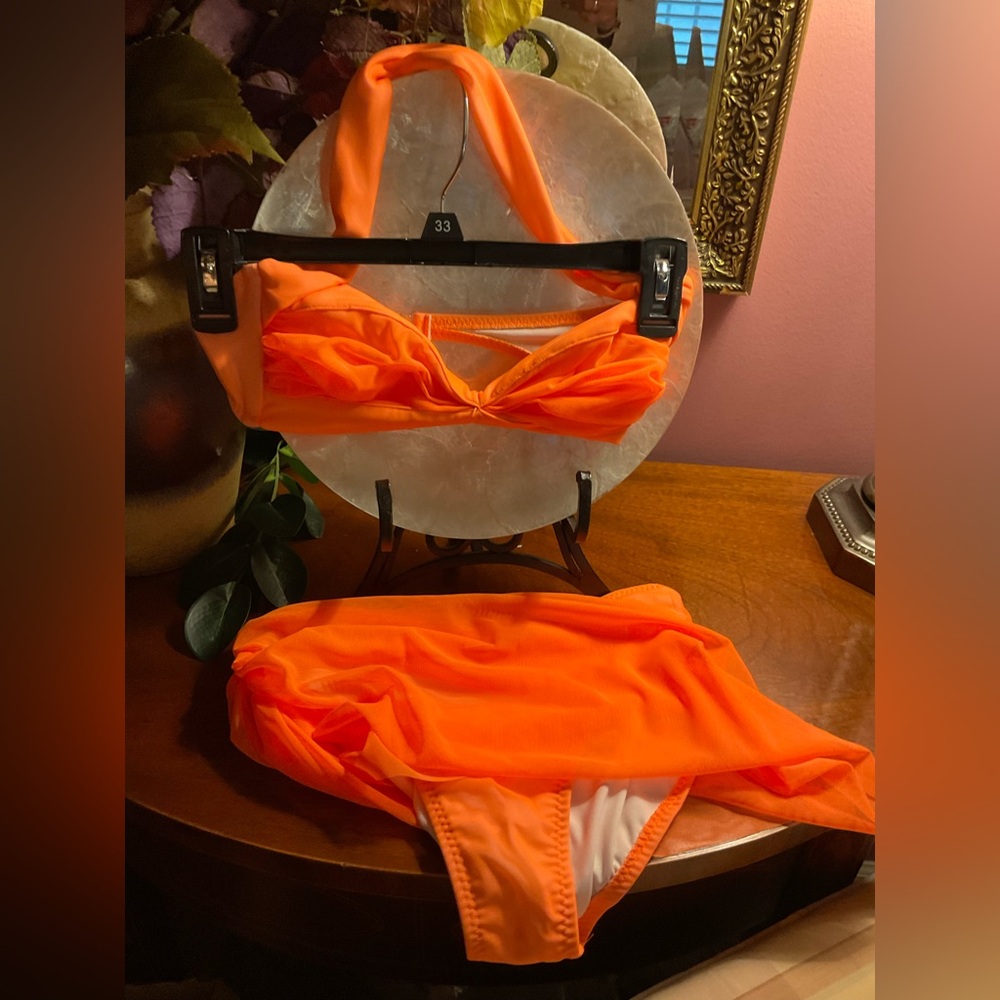 NORMA KAMALI Bill top, Diana bottom in NEON ORANGE. Size XS Worn once